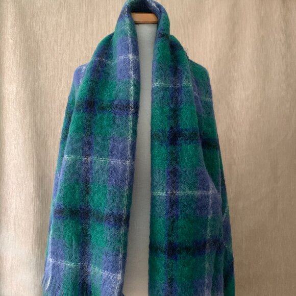 Vintage Scottish Wool Throw Blanket – Blue & Green Tartan - Picture 7 of 7